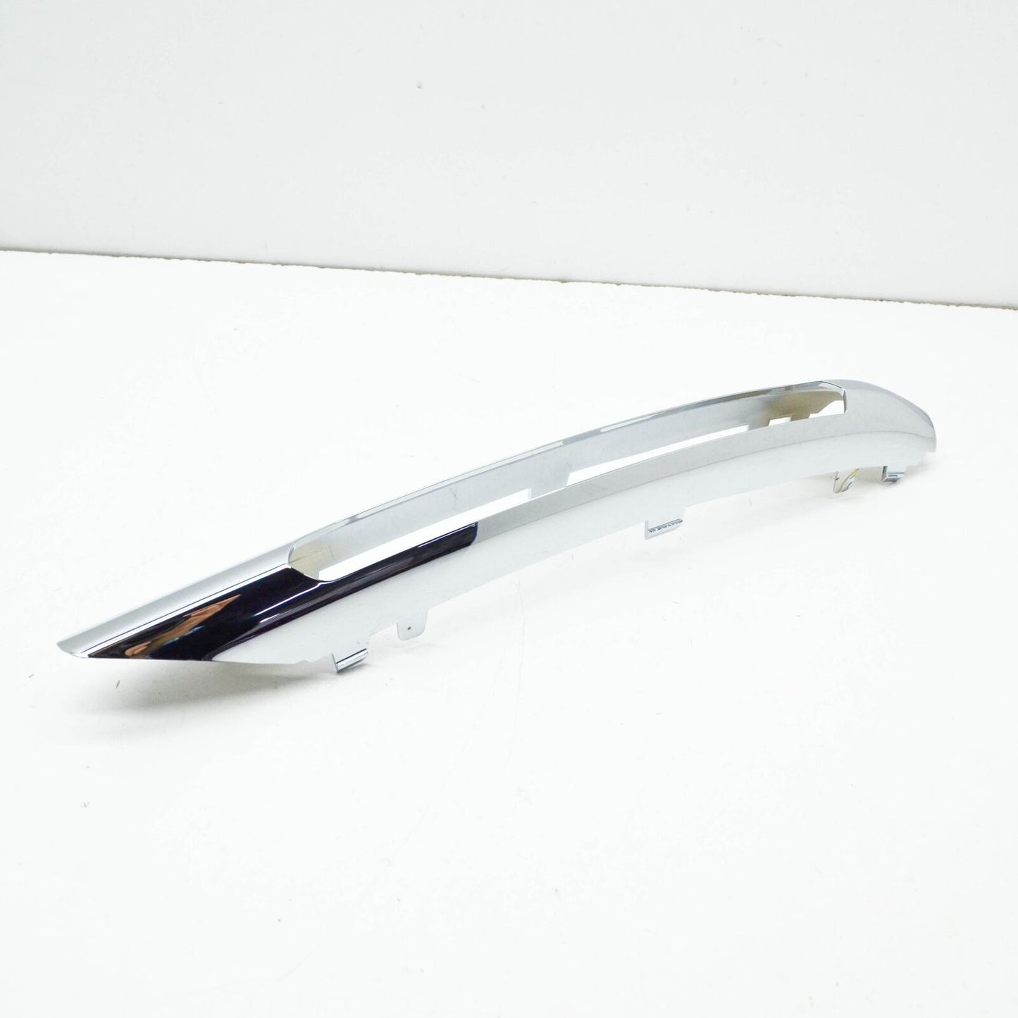 NEW MERCEDES-BENZ SL R231 FRONT LEFT BUMPER MOLDING A2318850174 ORIGINAL