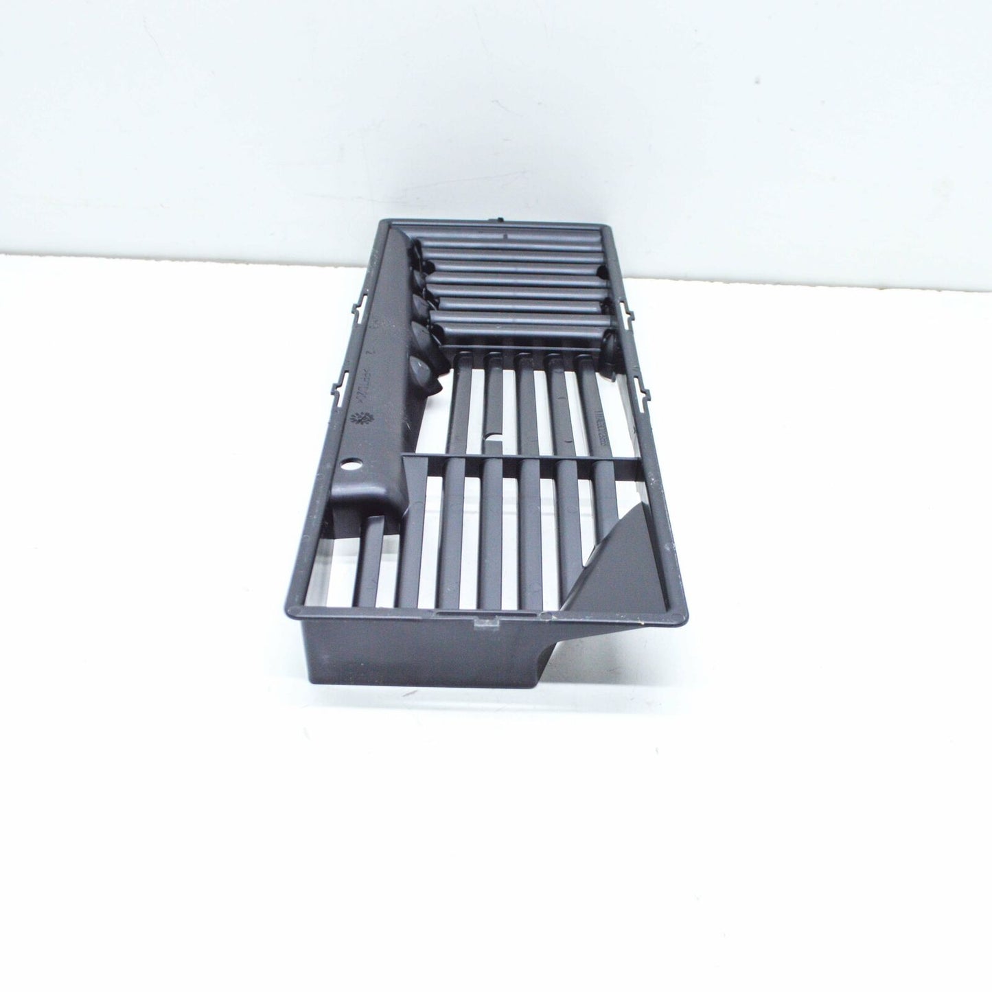 NEW AUDI A3 8P AIR FILTER GRILLE INSERT 3C0129668 ORIGINAL