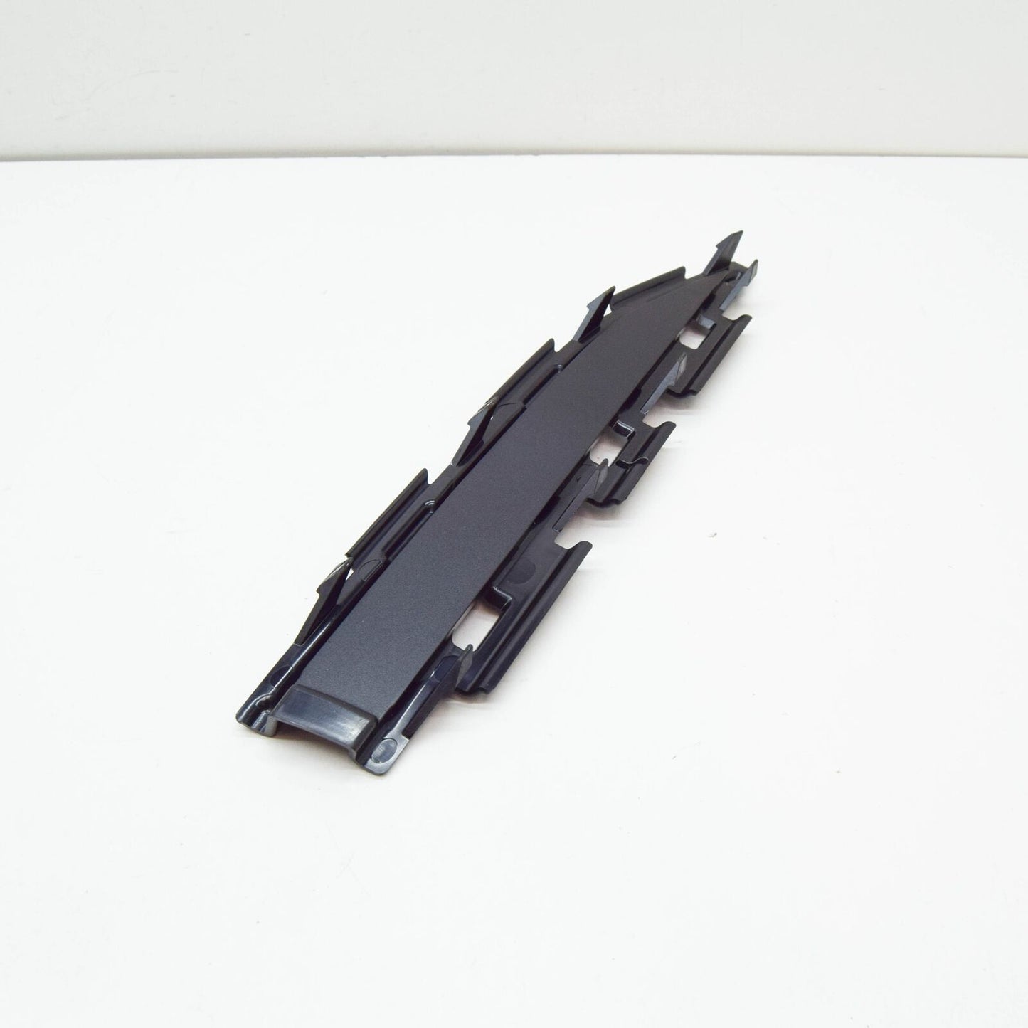 NEW AUDI Q7 4M FRONT BUMPER RIGHT END CAP 4M0807749C ORIGINAL