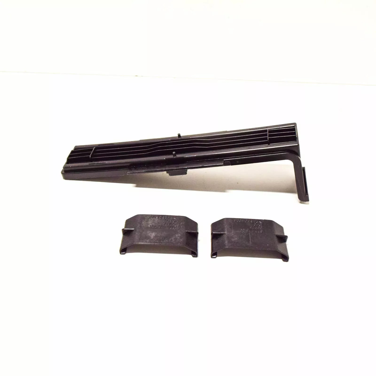 NEW AUDI A1 8X DUST AND POLLEN FILTER COVER RHD 6R2819422 ORIGINAL