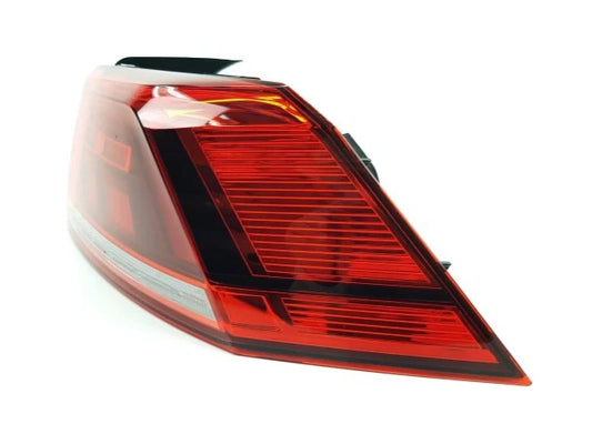 NEW VOLKSWAGEN PASSAT B8 REAR RIGHT OUTER LED TAILLIGHT 3G5945096J ORIGINAL
