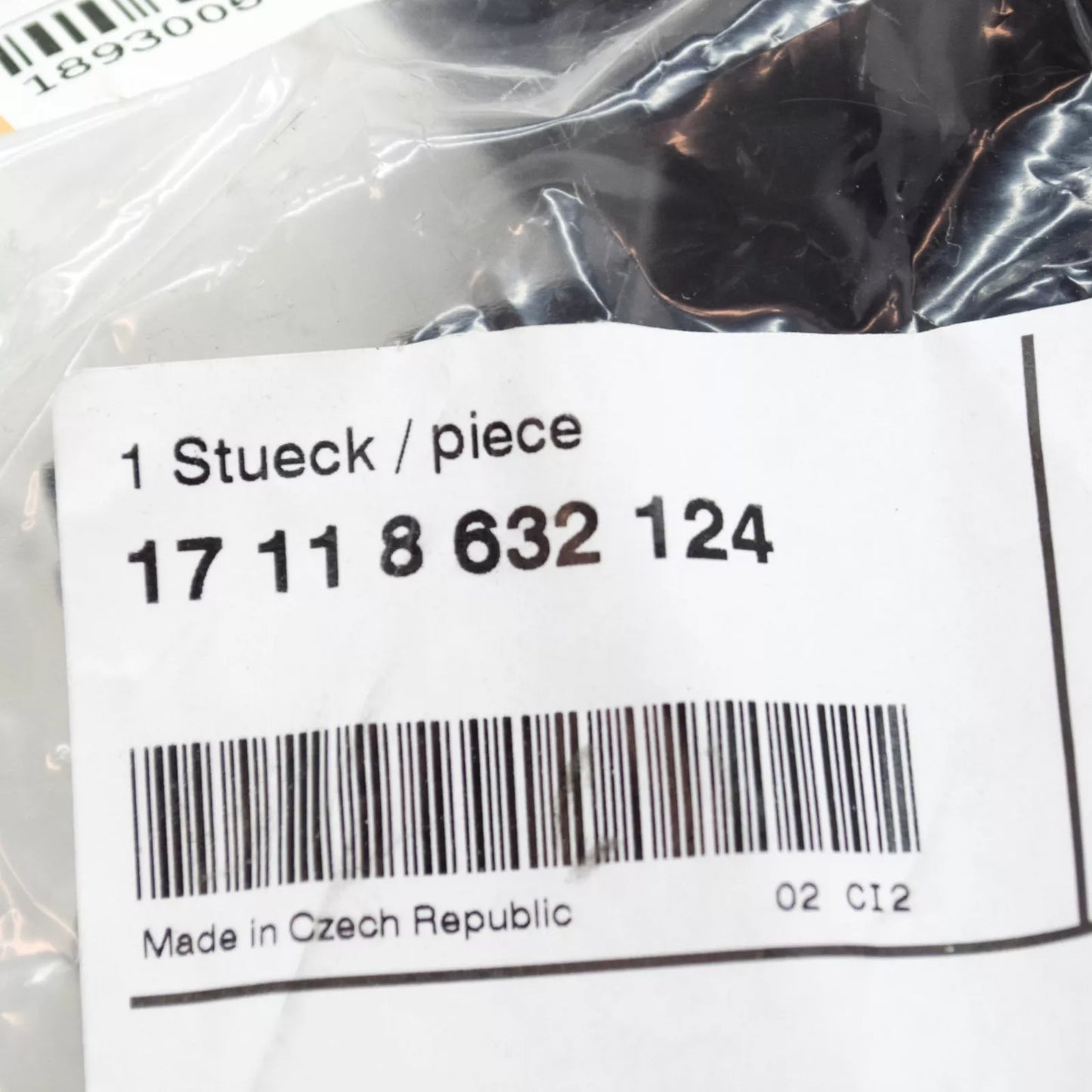 NEW BMW 5 G30 LOWER RIGHT RADIATOR HOLDER 17118632124 8632124 ORIGINAL