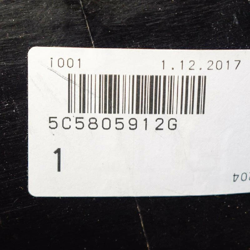 NEW VOLKSWAGEN BEETLE FRONT RIGHT WHEEL ARCH HOUSING 5C5805912H ORIGINAL