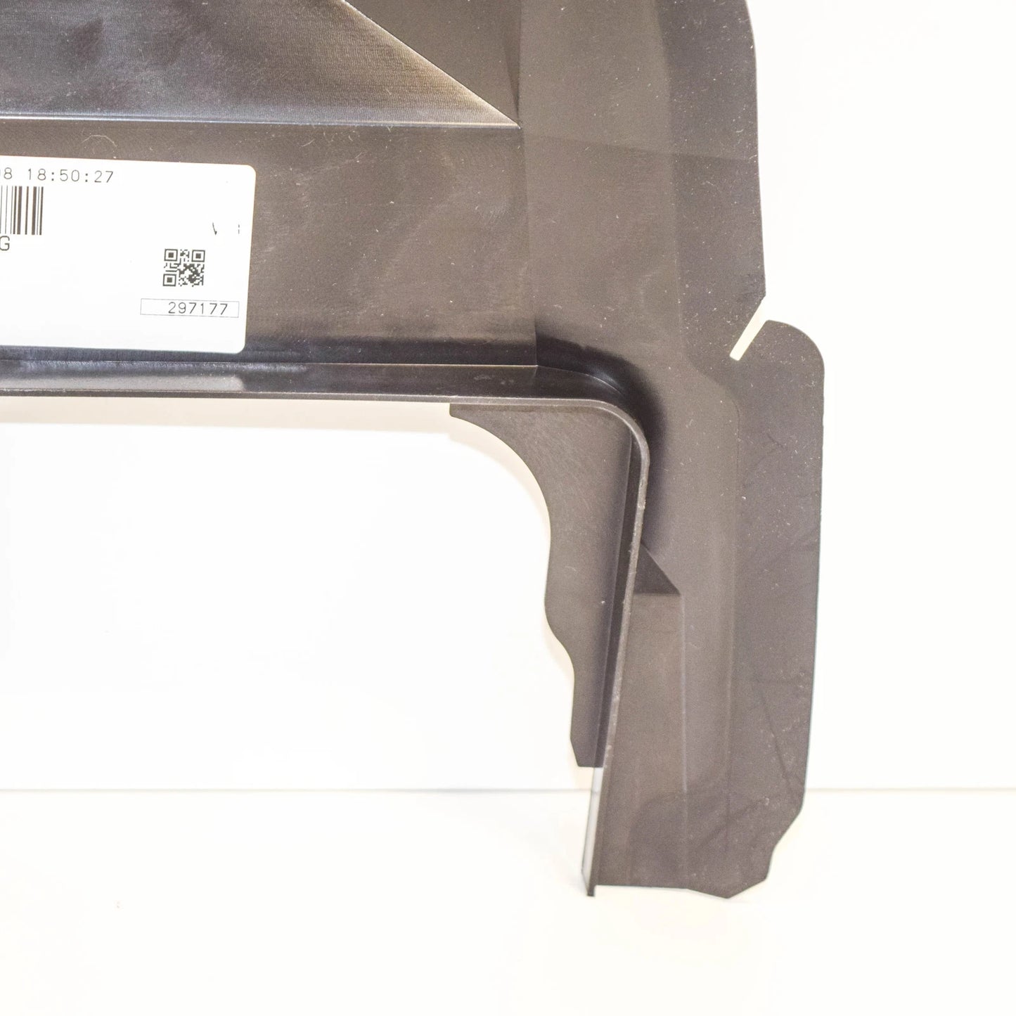 NEW AUDI A4 B8 RIGHT AIR GUIDE 8K0121284G