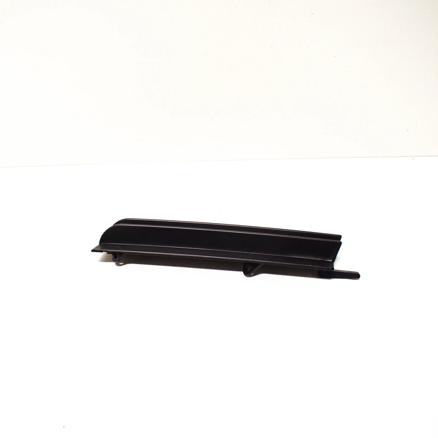 NEW BMW 8 E31 FRONT LICENSE PLATE RIGHT COVERING 51111970230 ORIGINAL