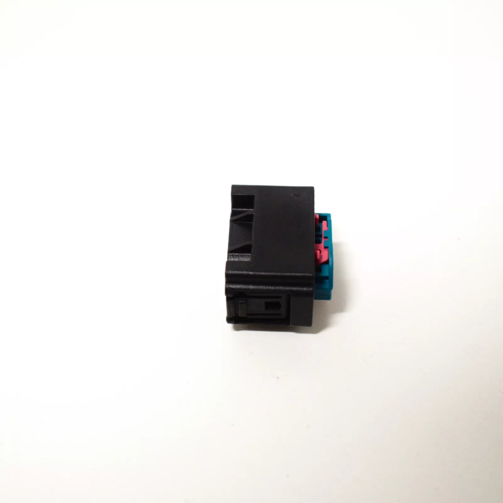 NEW BMW 5 GT F07 UNIVERSAL SOCKET HOUSING 61138364624 8364624 ORIGINAL