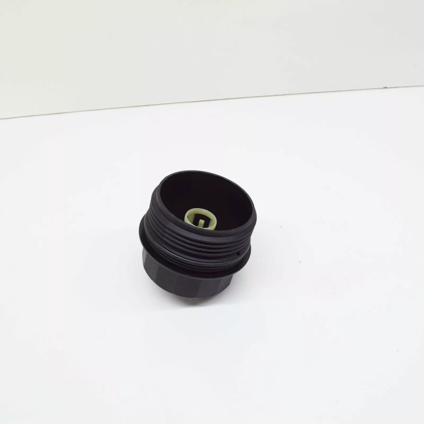 NEW BMW E70N E71 F01N F02N F10 F10N F11 OIL FILTER COVER 8515220 11428515220