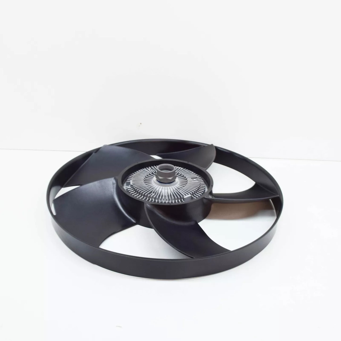 NEW MERCEDES-BENZ VITO W639 RADIATOR FAN A0002007323 ORIGINAL