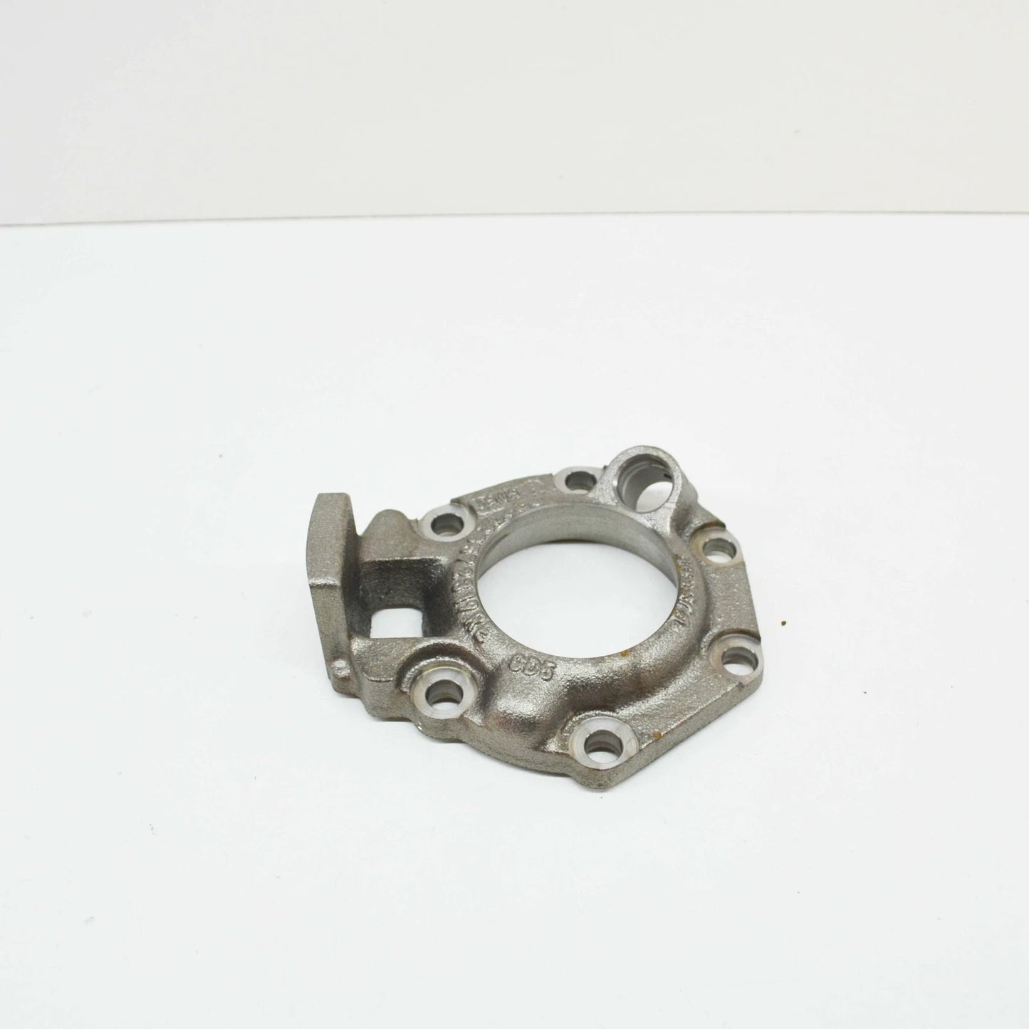 NEW MB G W463 REAR DRIVE SHAFT RIGHT BEARING COVER A4633570219 ORIGINAL