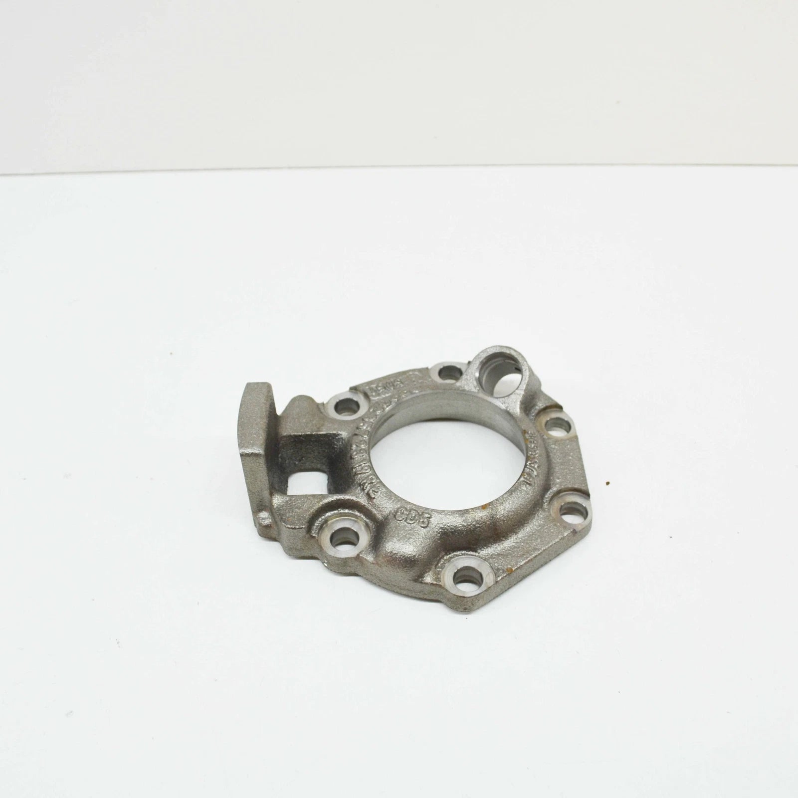 NEW MB G W463 REAR DRIVE SHAFT RIGHT BEARING COVER A4633570219 ORIGINAL