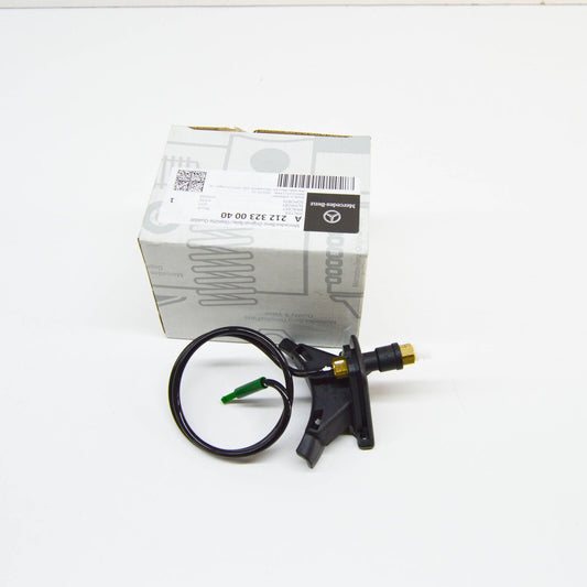 NEW MERCEDES-BENZ E W212 FRONT SUSPENSION STRUT BRACKET A2123230040 ORIGINAL