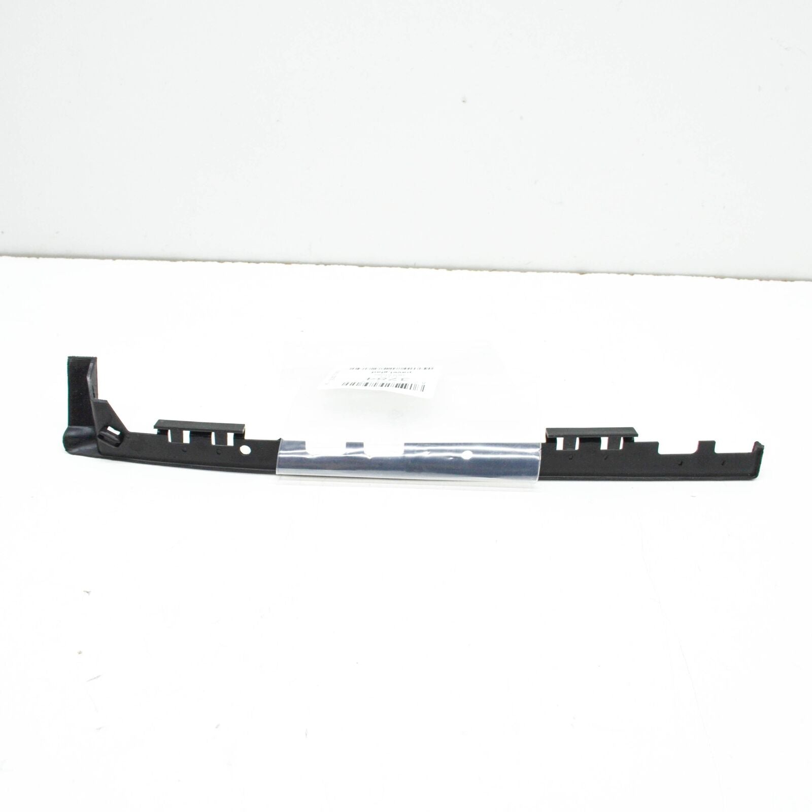 NEW MB E W211 FRONT LEFT ROCKER PANEL MOLDING SEAL A2116980998 ORIGINAL