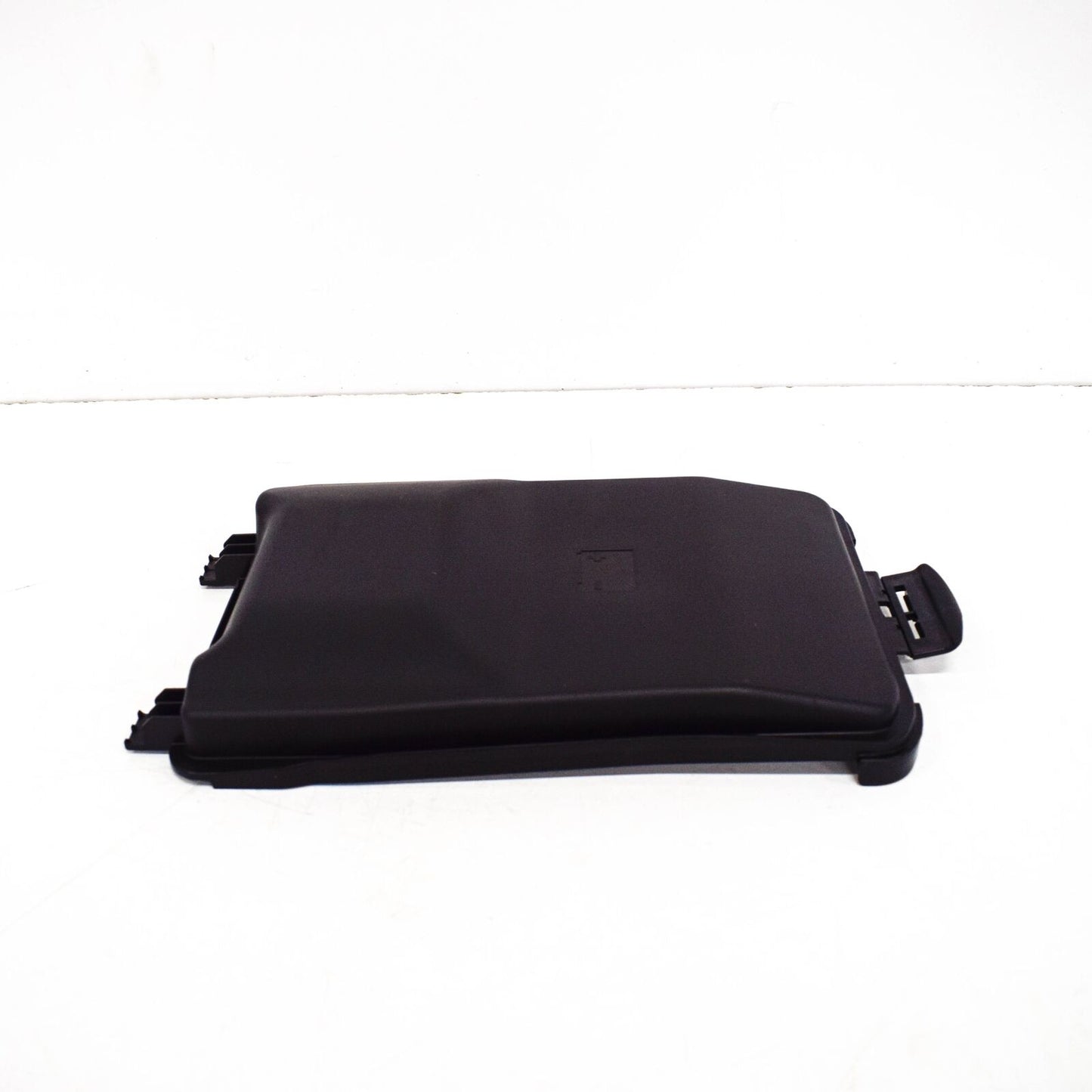 NEW AUDI Q3 8U BATTERY COVER 8U0915443 ORIGINAL