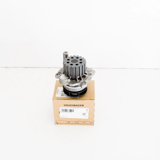 NEW VOLKSWAGEN JETTA MK6 WATER PUMP 03L121011P 1.6 DIESEL