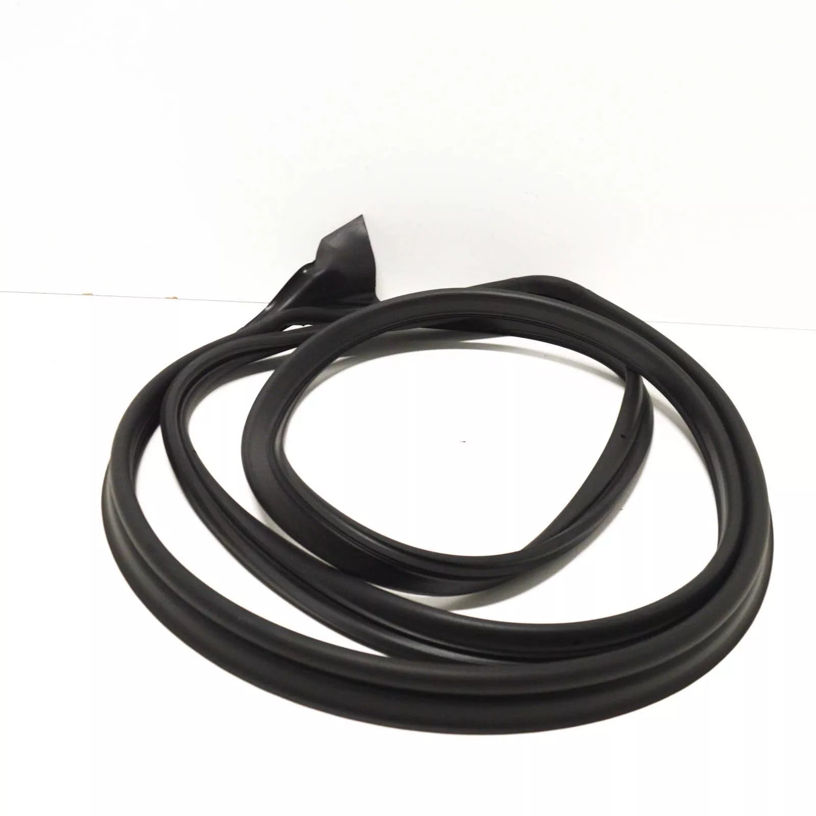 NEW MERCEDES-BENZ 190 W201 FRONT LEFT DOOR WEATHERSTRIP A2017200578