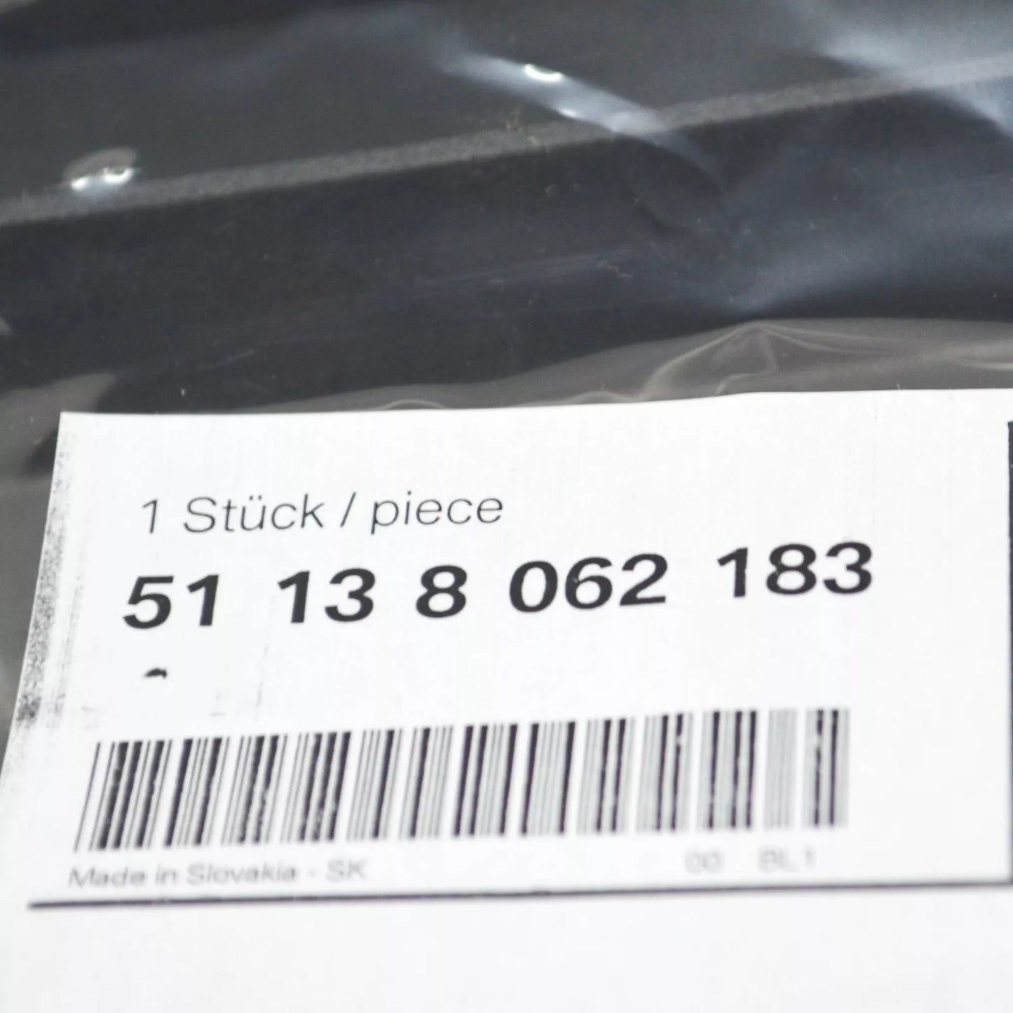 NEW BMW M2 F87 FRONT BUMPER LICENSE PLATE BRACKET 51138062183 8062183 ORIGINAL