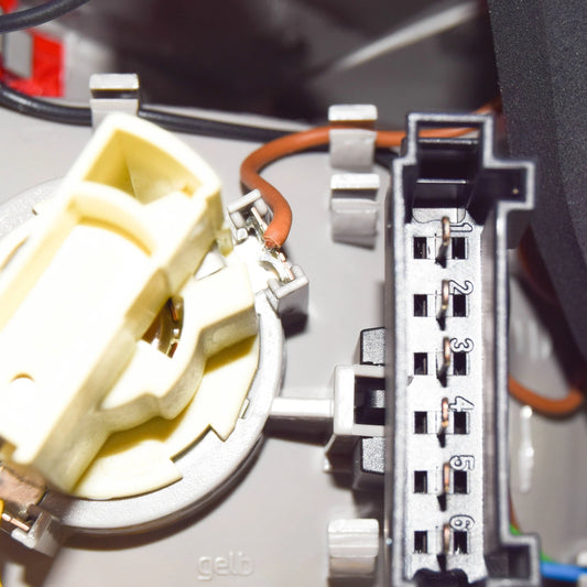 NEW MERCEDES-BENZ SLK R171 REAR RIGHT TAIL LAMP A1718200264 ORIGINAL