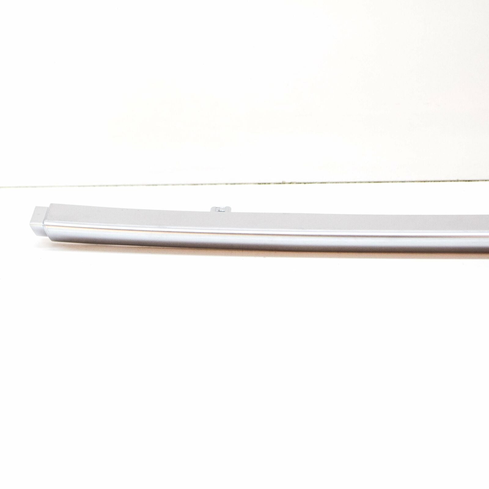 NEW MB E W212 FRONT BUMPER CENTER BOTTOM ORNAMENTAL MOLDING A2128853574 ORIGINAL