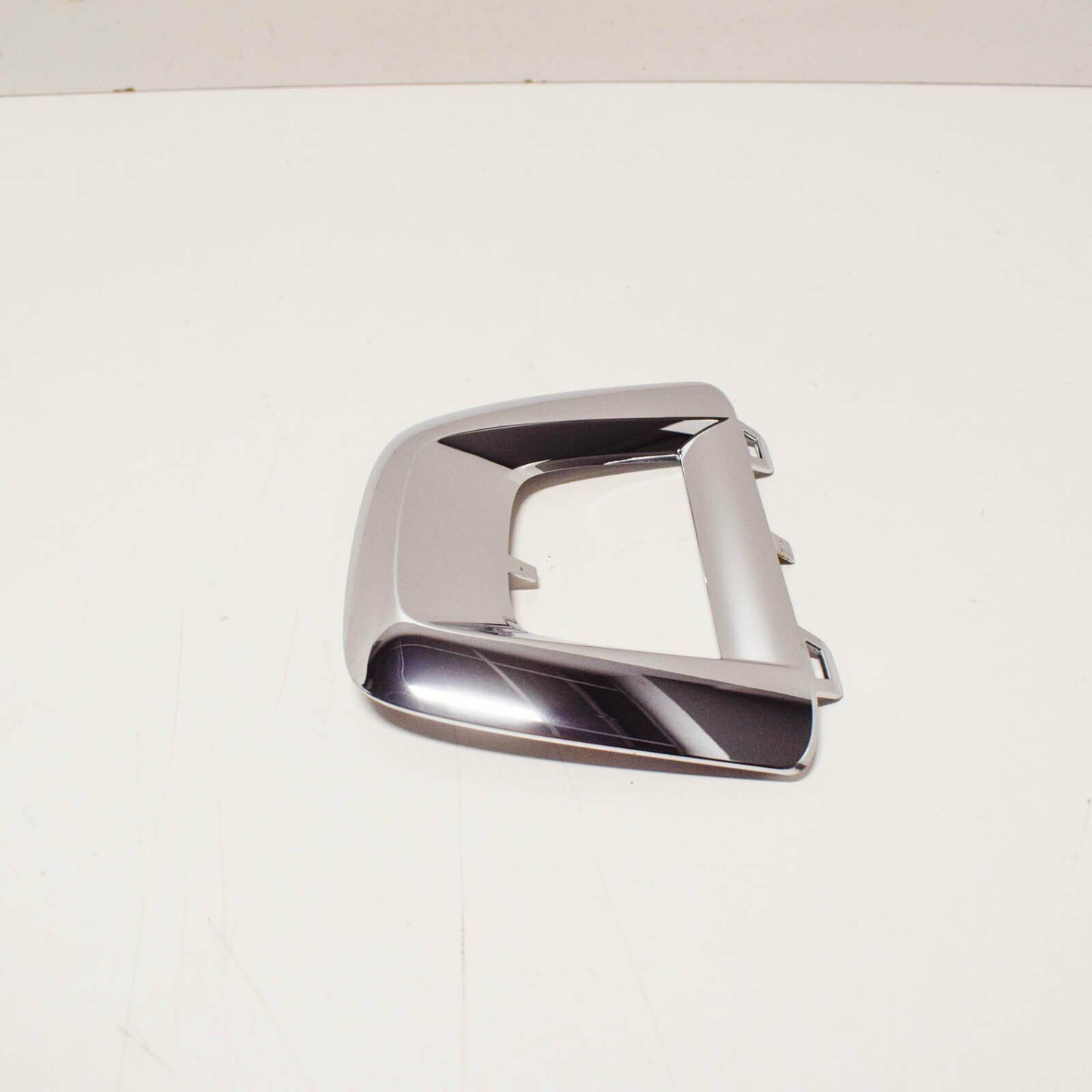 NEW MERCEDES-BENZ GLC X253 LEFT LOWER CHROME GRILL TRIM A2538856100 2018