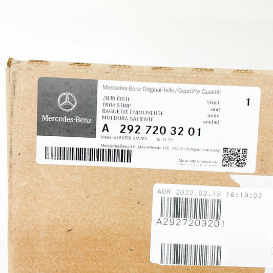 NEW MERCEDES-BENZ GLE C292 FRONT RIGHT DOOR PANEL TRIM STRIP A2927203201