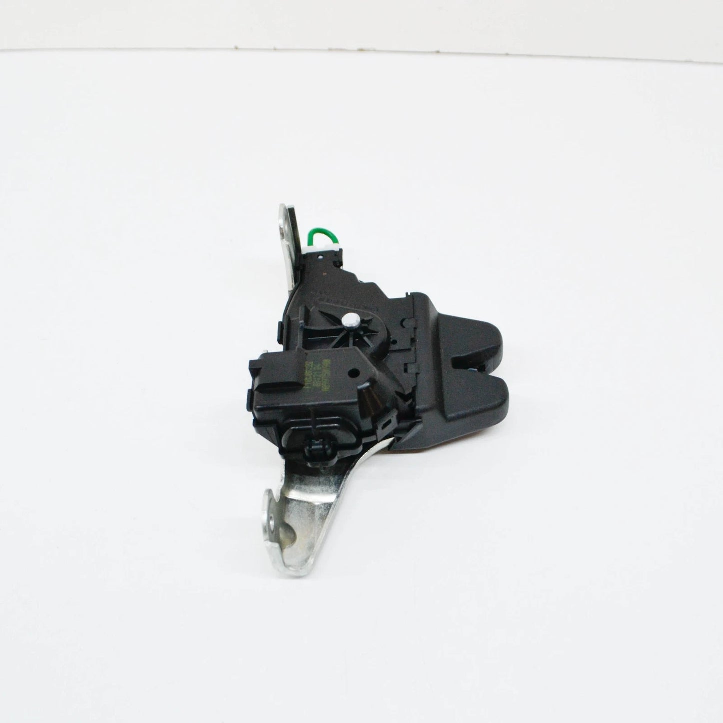 NEW MERCEDES-BENZ CLS C257 REAR LID LOCK A0997501900 ORIGINAL