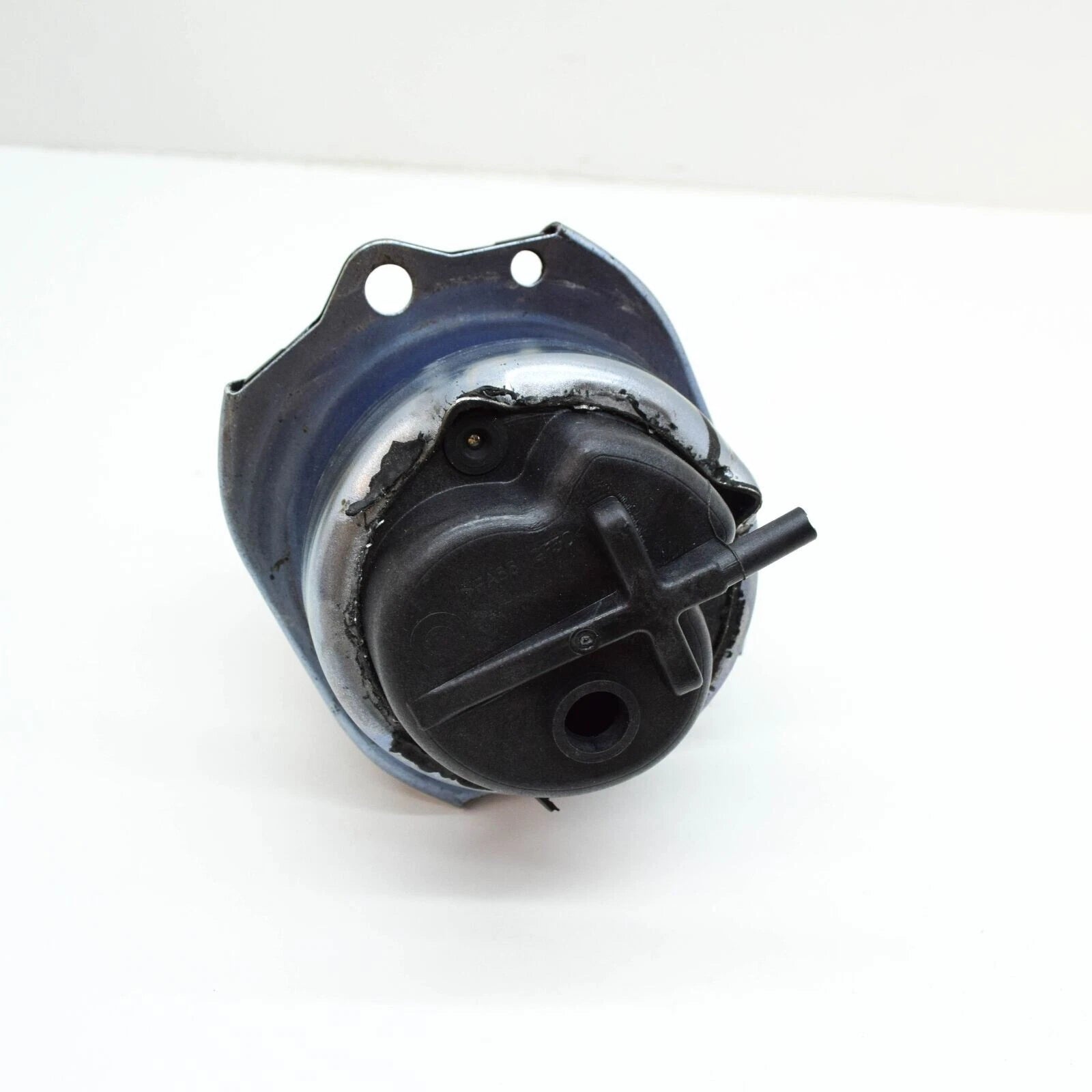 BMW X5 E70 Right Side Engine Mount 22116793016 NEW