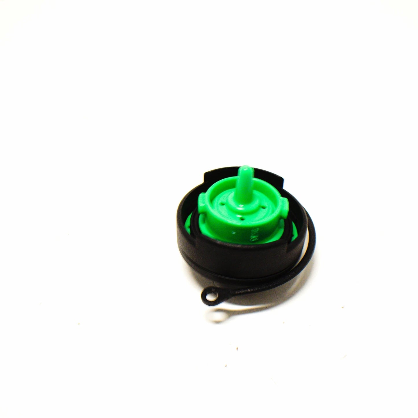 NEW AUDI TT 8J FUEL TANK GAS CAP 8J0201550N