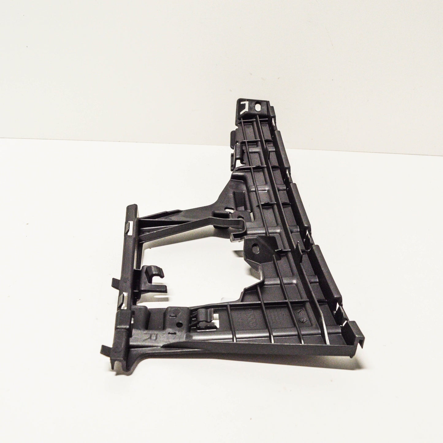 NEW AUDI TT 8S FV RIGHT FRONT BUMPER CLOSING ELEMENT 8S0807096 ORIGINAL