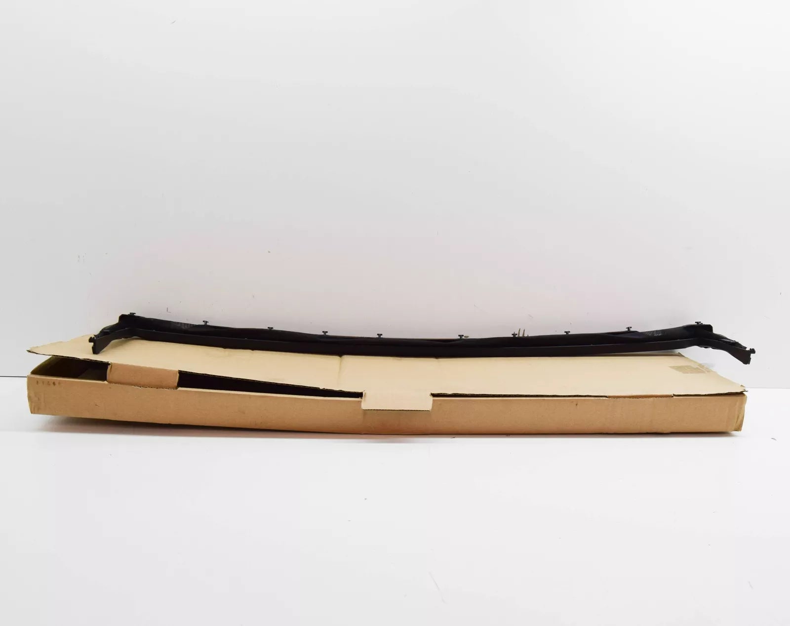 NEW MERCEDES-BENZ E W213 PANORAMIC ROOF WIND DEFLECTOR A2137802900 ORIGINAL
