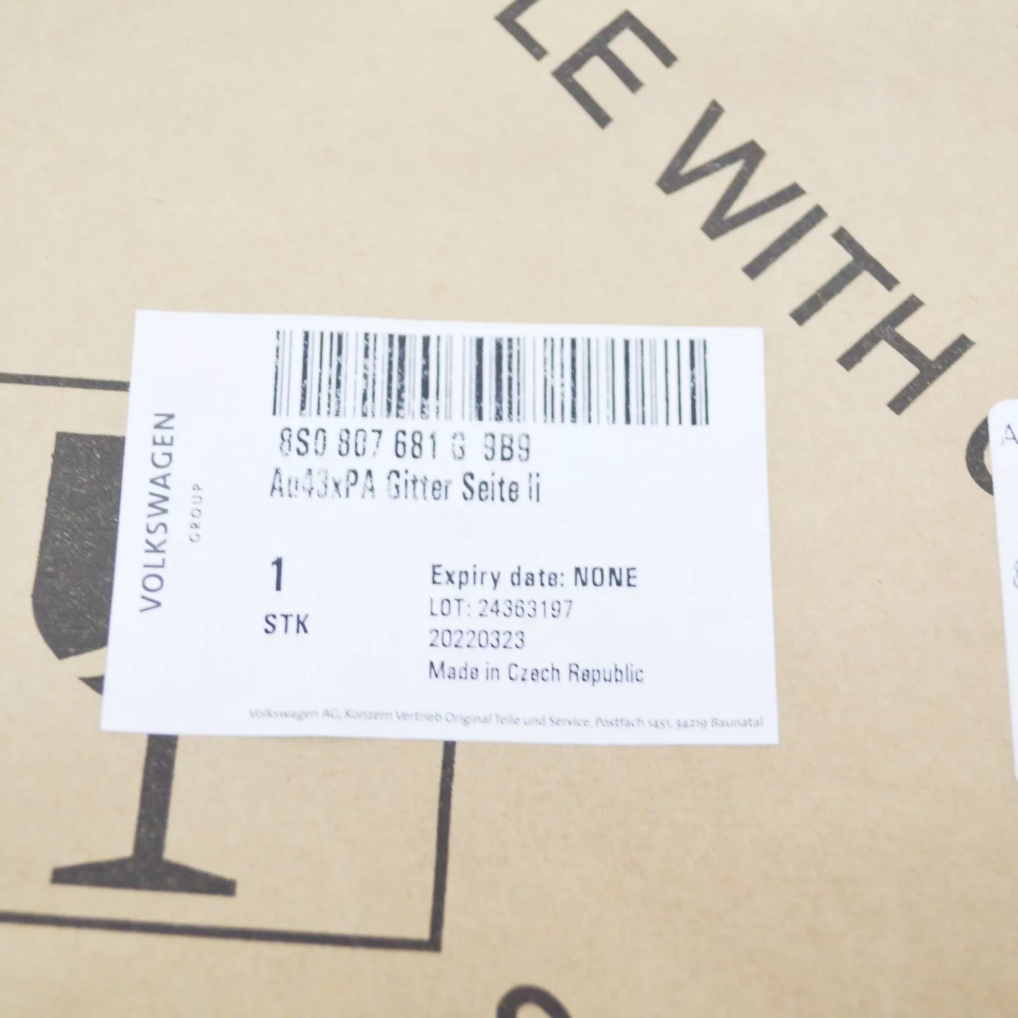 NEW AUDI TT FV FRONT LEFT AIR GUIDE GRILLE 8S0807681G 9B9 8S0807681G9B9 ORIGINAL