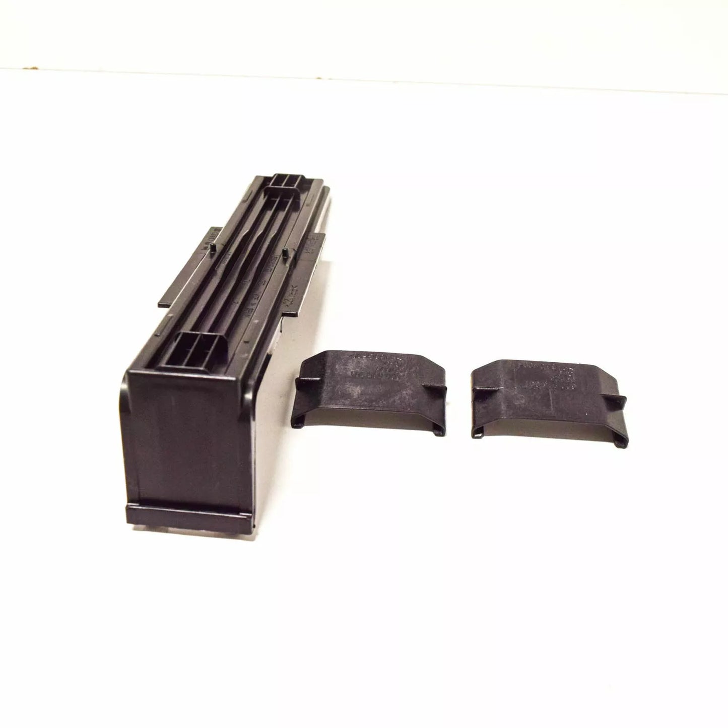 NEW AUDI A1 8X DUST AND POLLEN FILTER COVER RHD 6R2819422 ORIGINAL