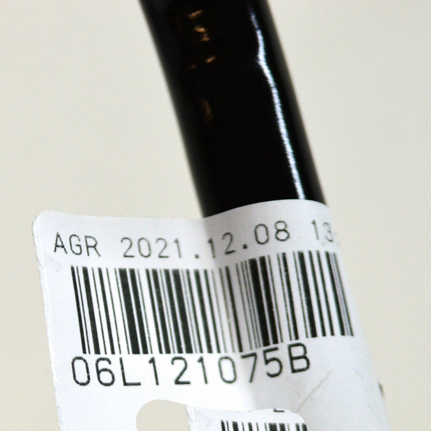 NEW AUDI A4 B8 WATER COOLANT PIPE TUBE 06L121075B ORIGINAL