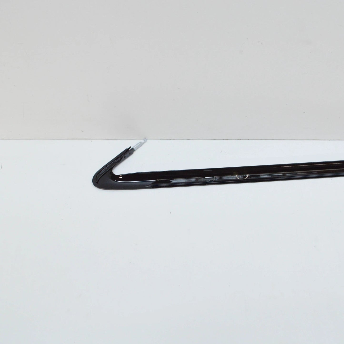 NEW AUDI A5 8T BLACK-GLOSSY TRIM STRIPS LEFT SIDE WINDOW 8T0853345HT94 ORIGINAL