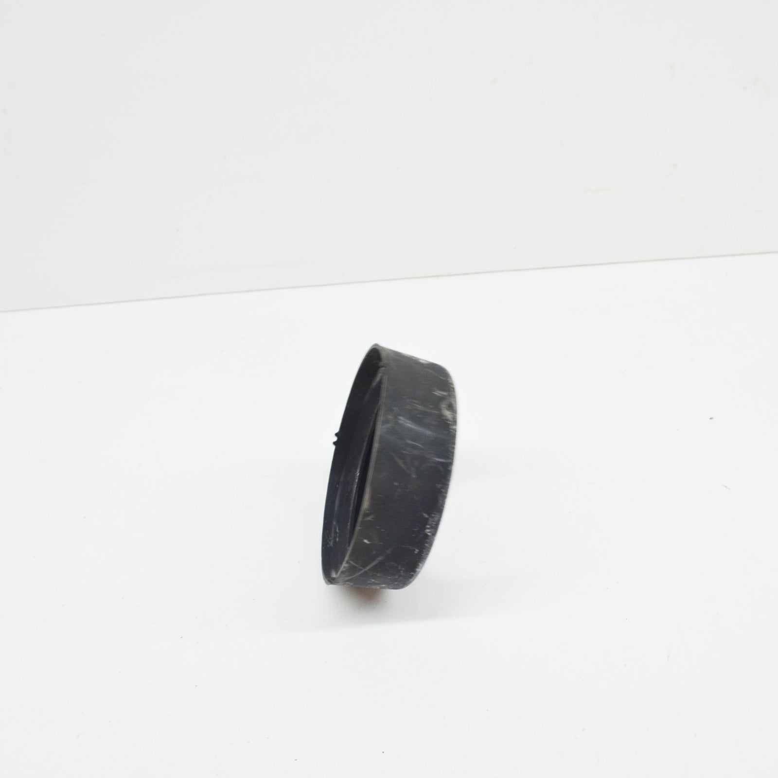 NEW MERCEDES-BENZ 190 W201 FRONT COIL SPRING SHIM A2013211084 ORIGINAL