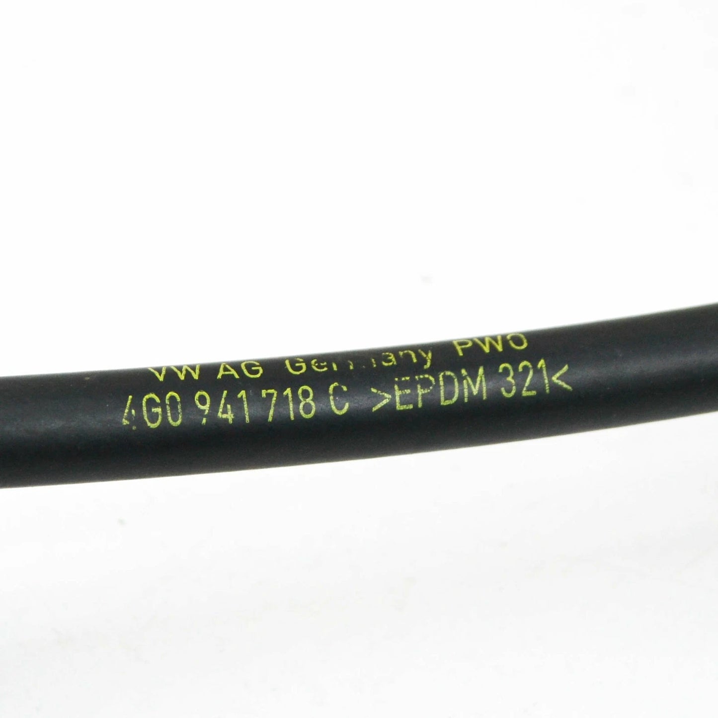 NEW AUDI A6 ALLROAD C7 FRONT RIGHT HEADLIGHT DRAIN HOSE PIPE 4G0941718C ORIGINAL