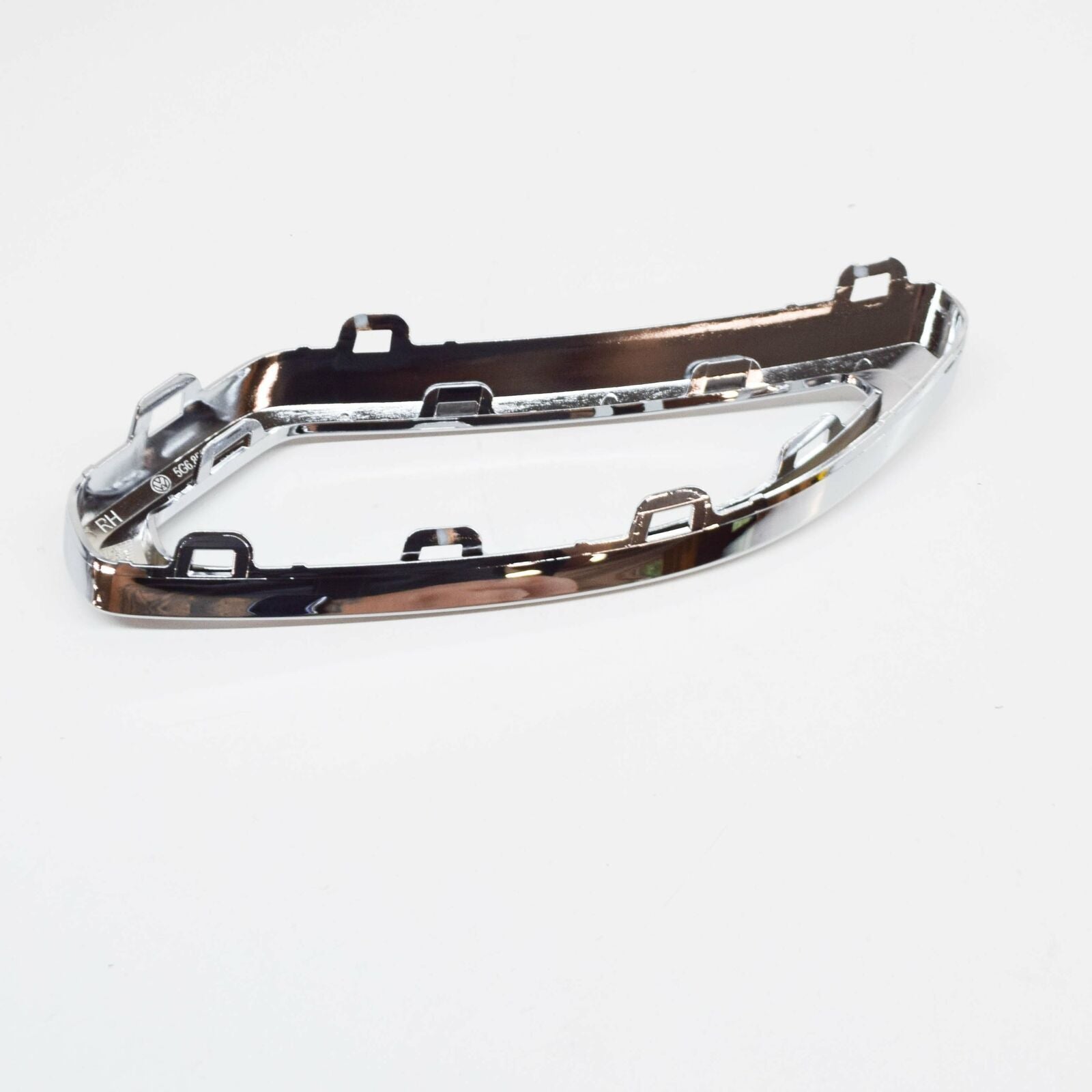NEW VOLKSWAGEN GOLF MK7 REAR BUMPER RIGHT TRIM 5G6853332B2ZZ ORIGINAL