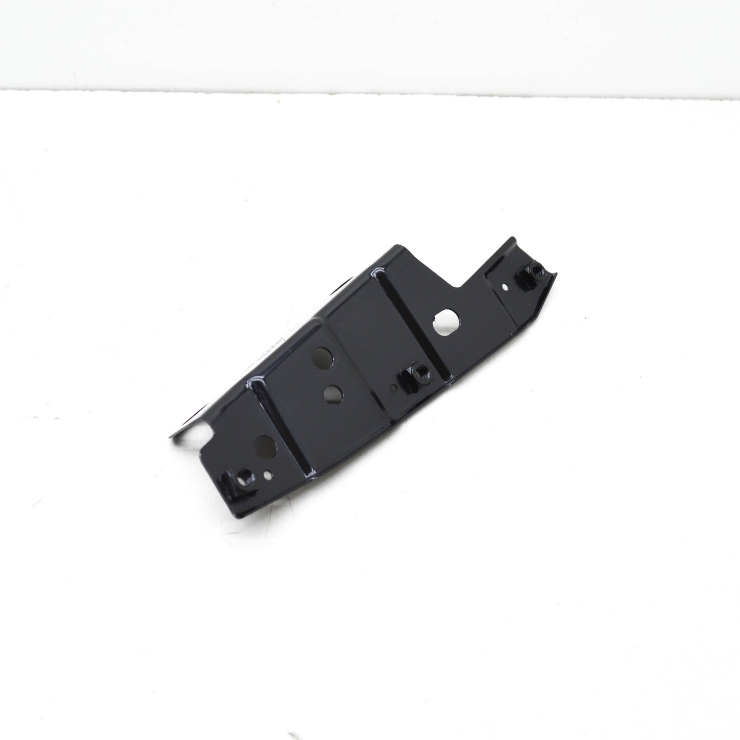 NEW AUDI A3 SPORTBACK 8Y FRONT LEFT FENDER HOLDER 8Y0821091A ORIGINAL