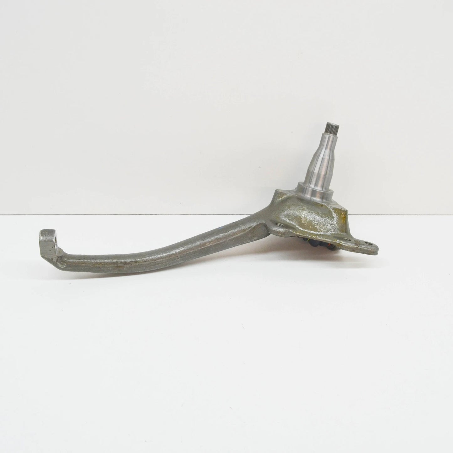 NEW MERCEDES-BENZ S W126 FRONT RIGHT STEERING KNUCKLE A1163304120 ORIGINAL