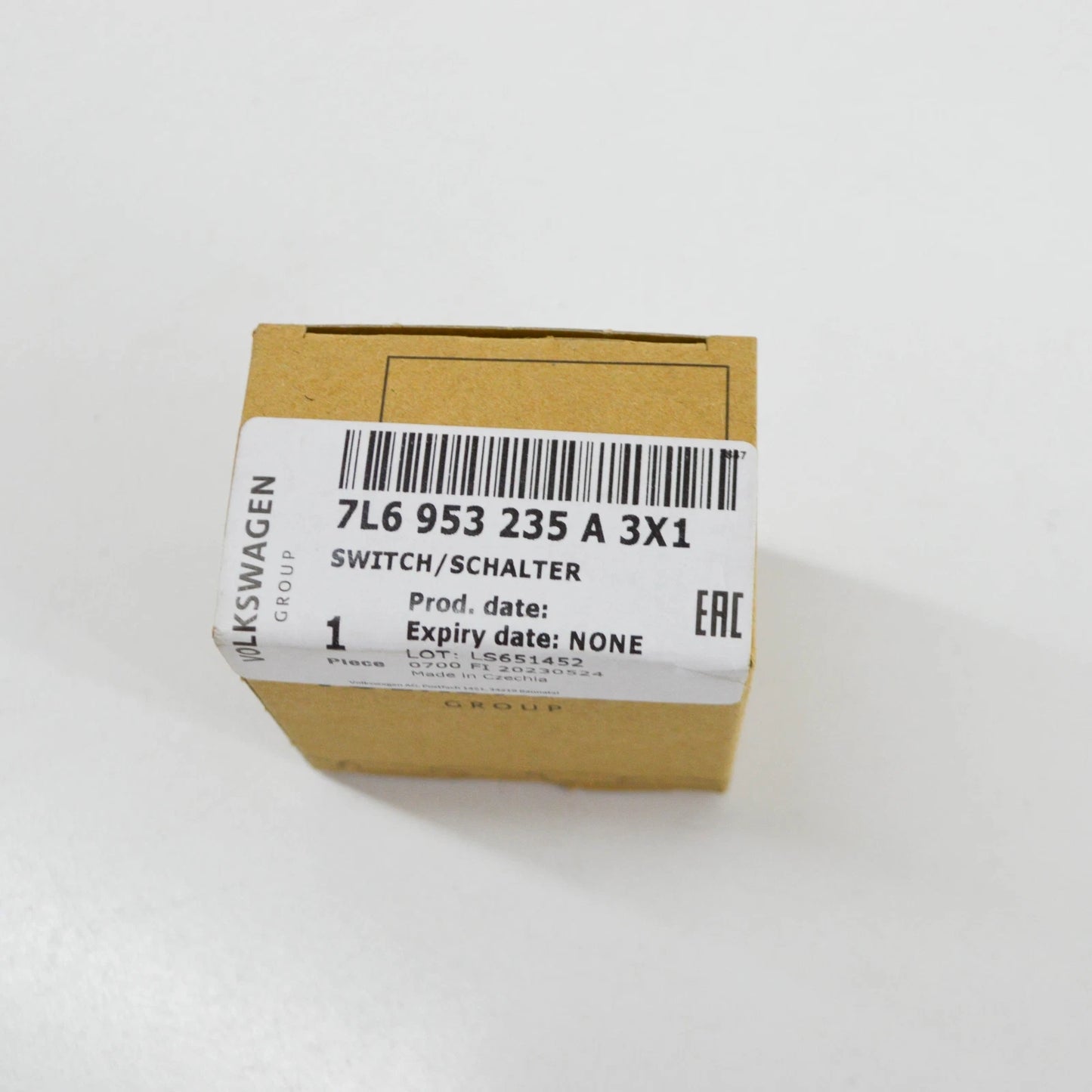 NEW VW TOUAREG 7L HAZARD WARNING BUTTON 7L6953235A3X1 ORIGINAL