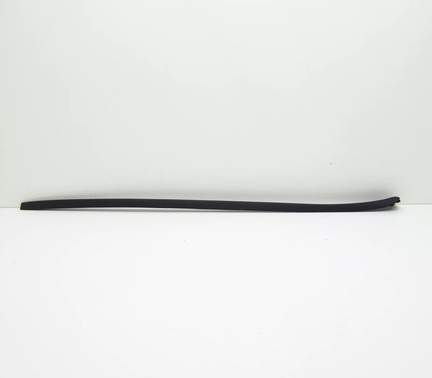 NEW SEAT LEON 5F RIGHT WINDSCREEN TRIM STRIP 5F0854320E9B9 ORIGINAL