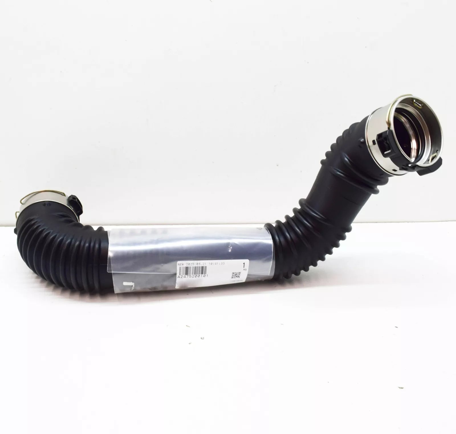 NEW MERCEDES-BENZ A W177 LEFT SIDE INTERCOOLER HOSE A2475200101 ORIGINAL