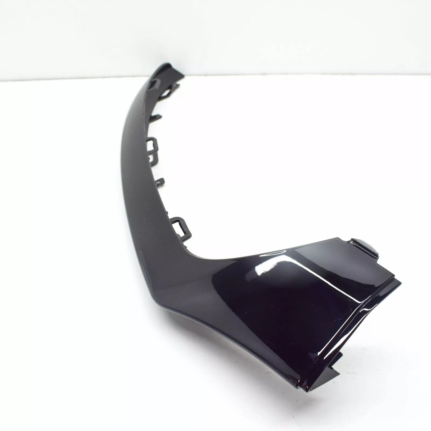 NEW MB C-CLASS W205 FRONT BUMPER RIGHT MOLDING TRIM A2058852600 2016