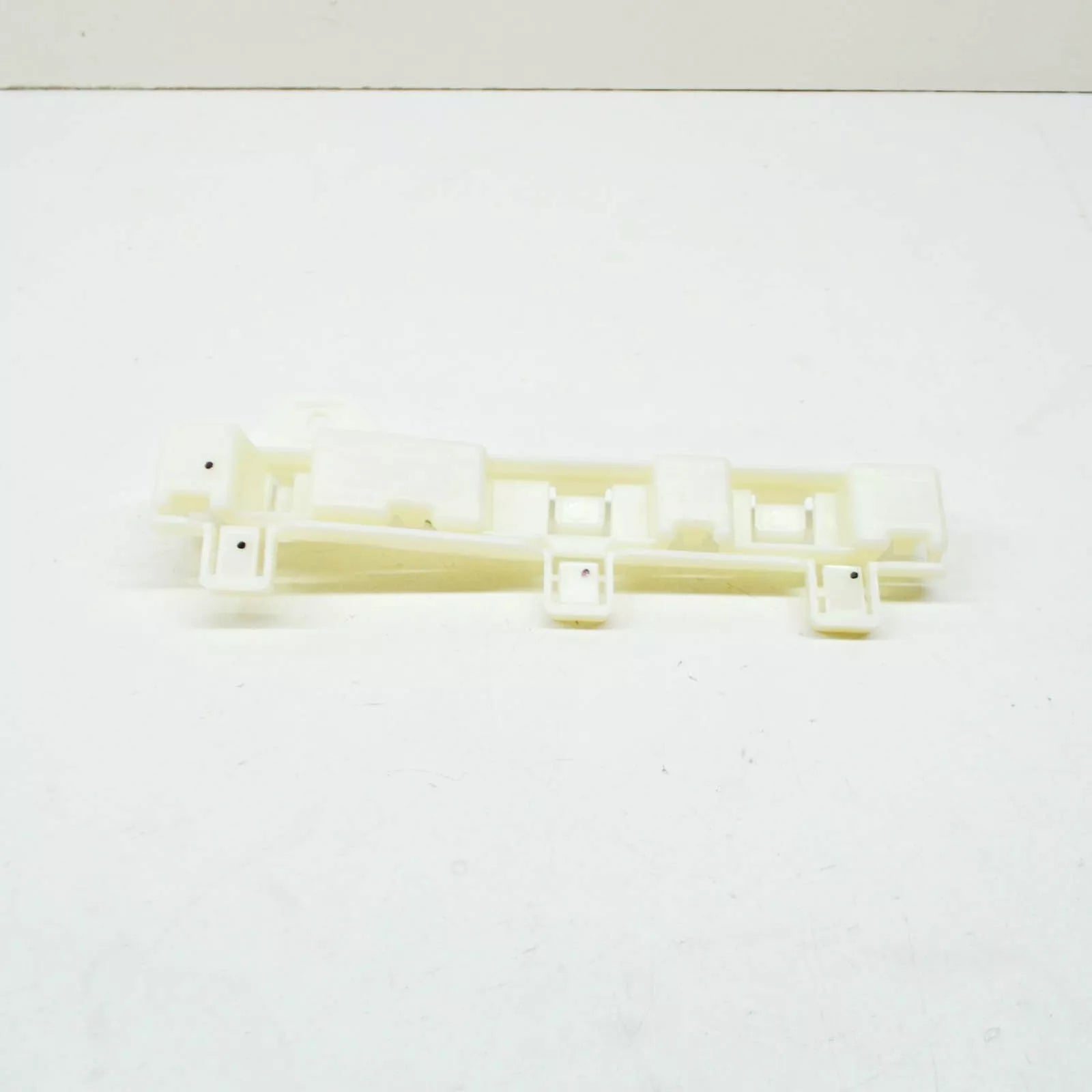 NEW BMW M3 F80 FRONT RIGHT SIDE M ROCKER PANEL HOLDER 51778054316 ORIGINAL
