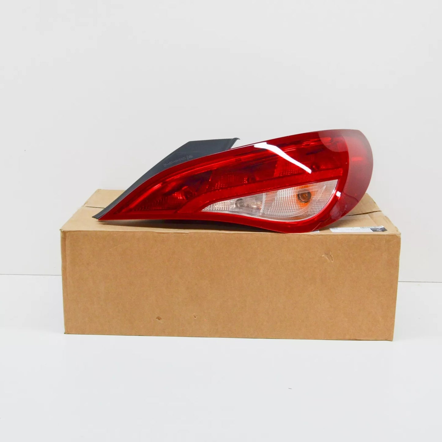 NEW MERCEDES-BENZ CLA COUPE C117 REAR RIGHT TAILLIGHT A1179069800 ORIGINAL