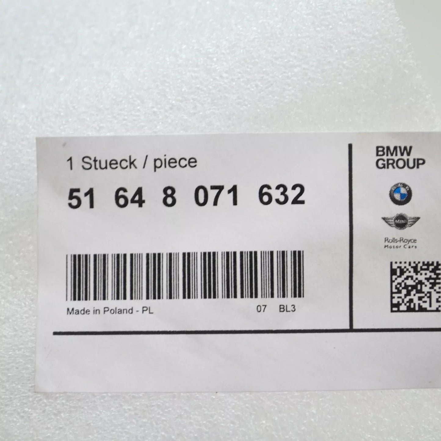 NEW BMW M3 FRONT RIGHT HEADLIGHT BRACKET MOUNT 51648071632