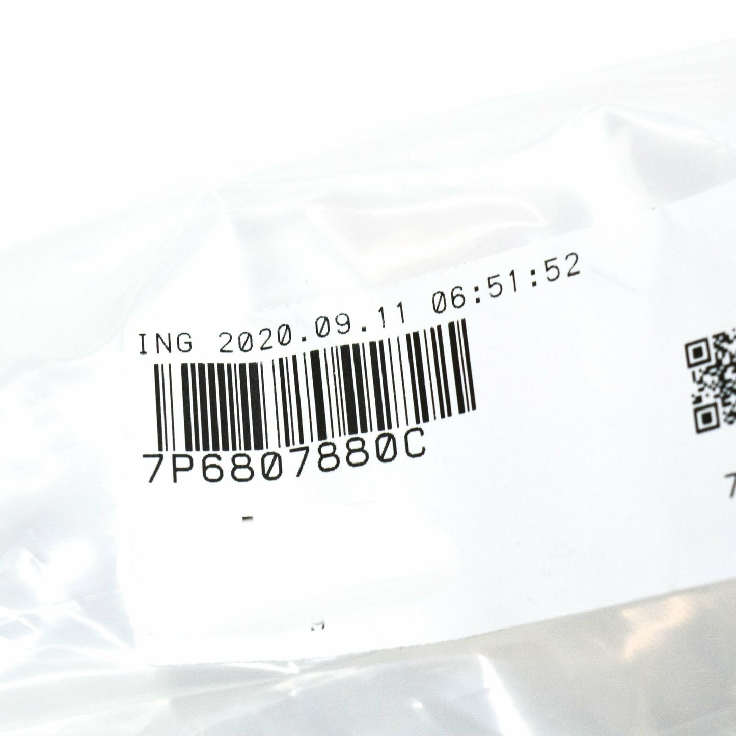 NEW VOLKSWAGEN TOUAREG 7P FRONT RIGHT BUMPER ADJUST BRACKET 7P6807880C ORIGINAL