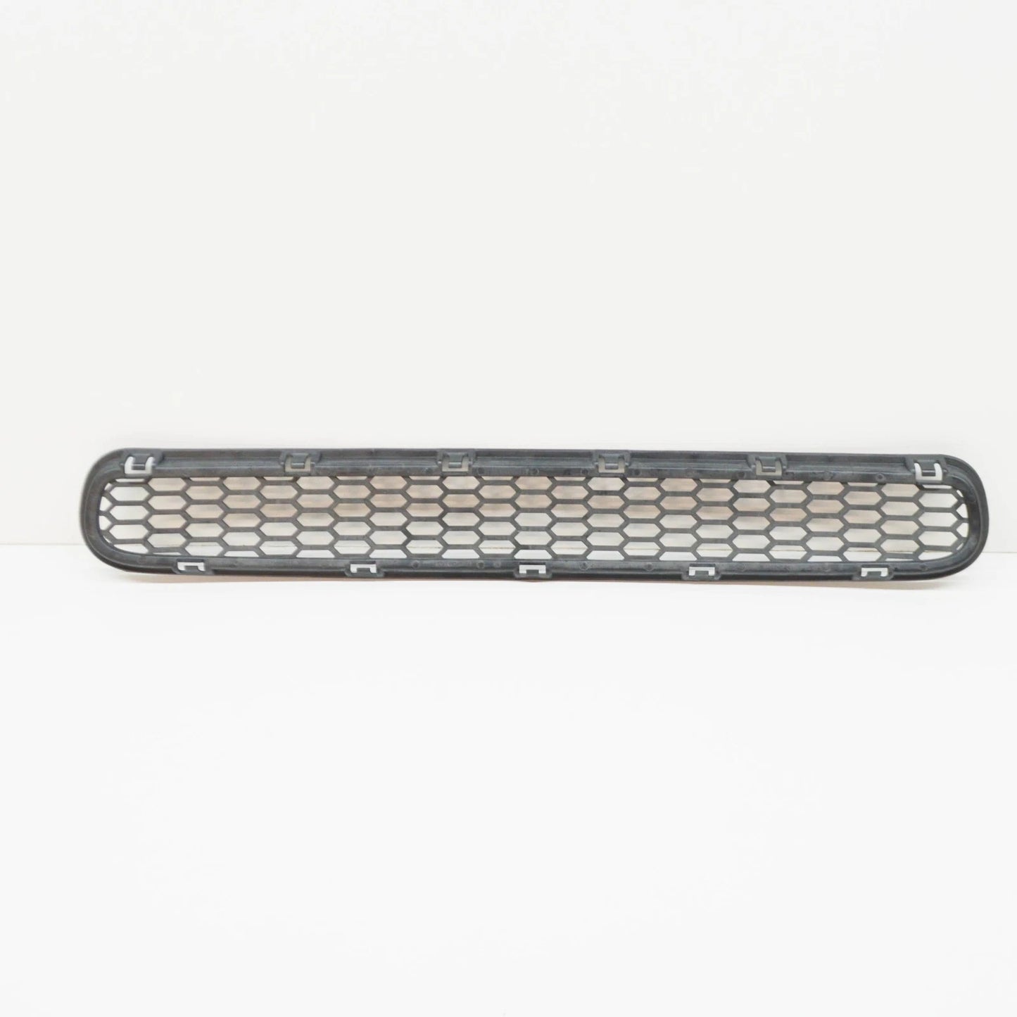 NEW BMW M3 COUPE E92 REAR BUMPER CENTER M GRILLE 51128040877 ORIGINAL