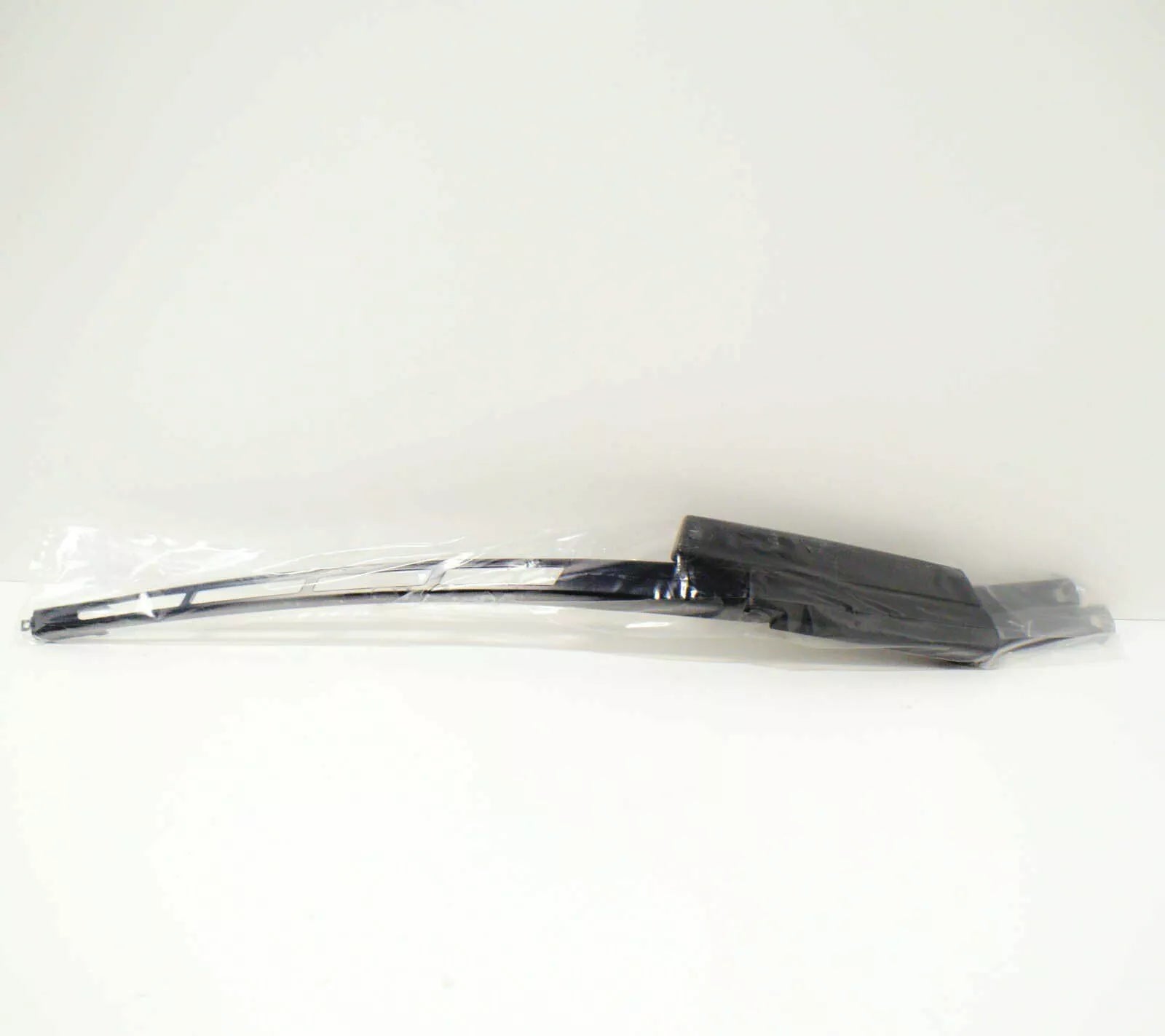 AUDI Q7 FRONT PASSENGER SIDE WINDOW WIPER ARM RHD 4L2955407B NEW
