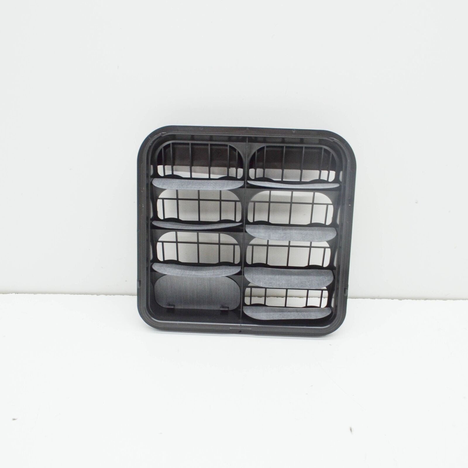 NEW AUDI Q7 4M REAR QUARTER PANEL VENT GRILLE 4M0819181B ORIGINAL