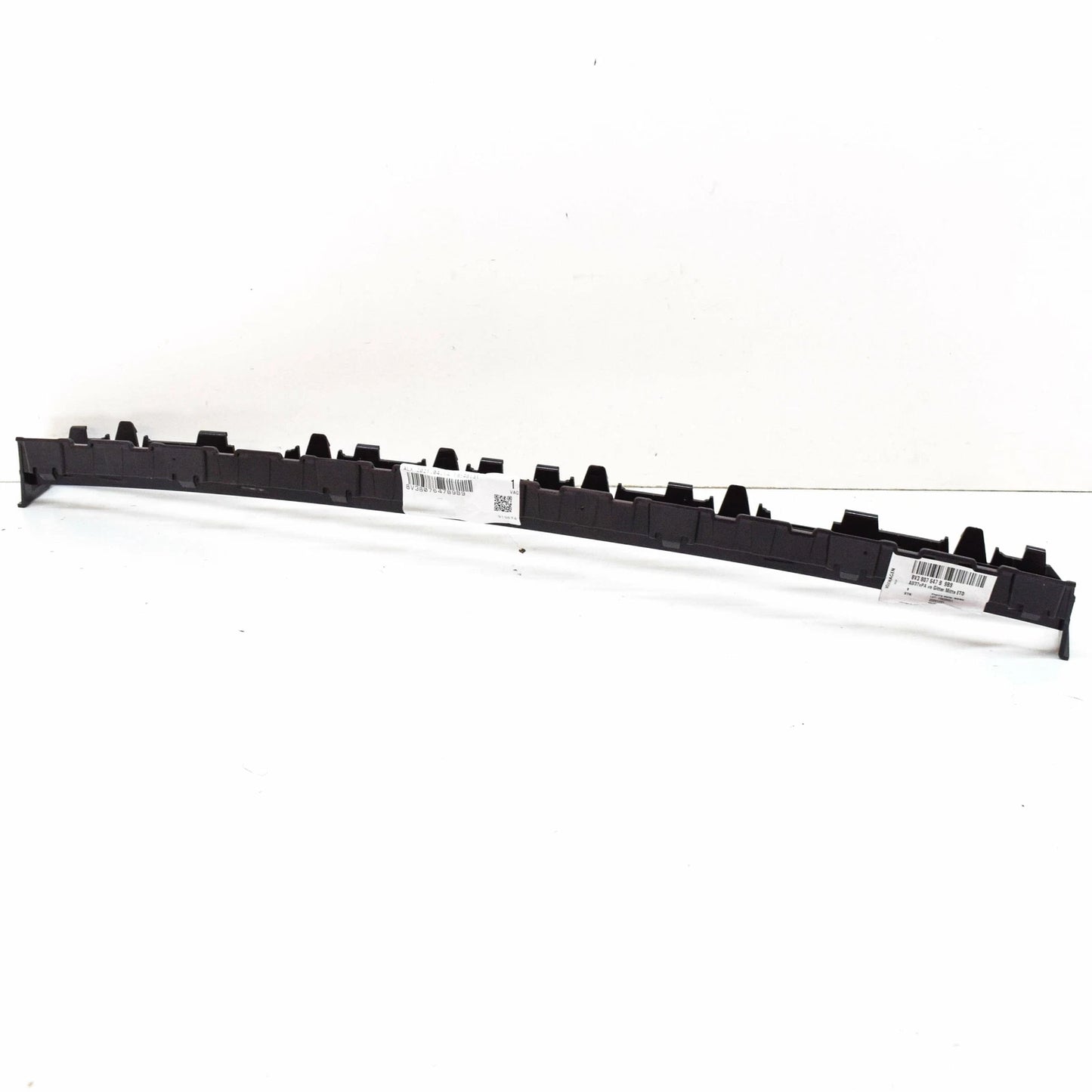 NEW A3 SPORTBACK E-TRON 8V FRONT BUMPER LOWER CENTER GRILL 8V3807647B9B9